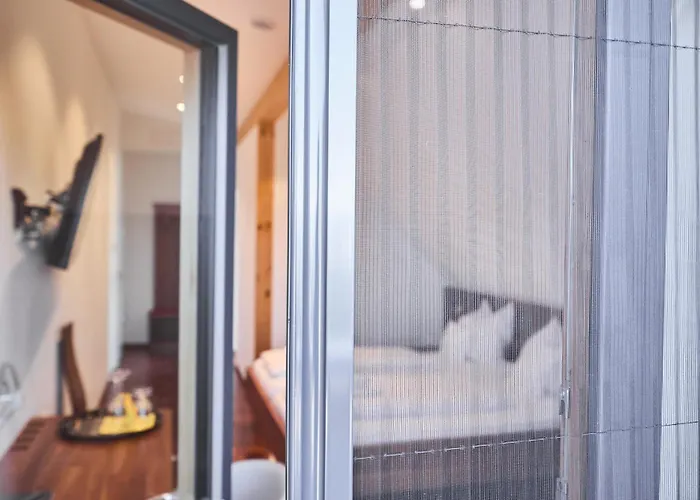 Hornstein Hotel *