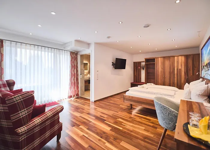 Hornstein Hotel *